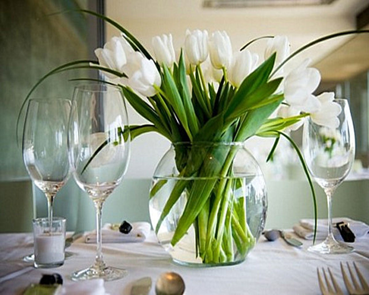 large kitchen table centerpiece