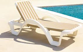 Poolside Lounge Chairs 2954